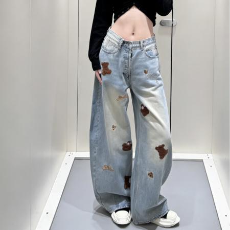 FA54603# 早春韩版可爱小熊刺绣花牛仔裤女高腰直筒宽松显瘦阔腿长裤子  服裝批發女裝批發服飾貨源