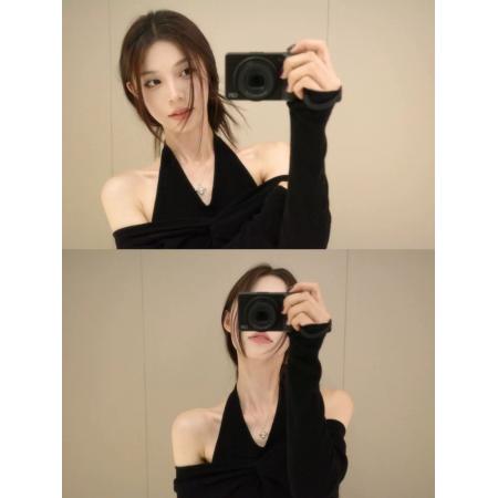 FA54611# 白色一字肩假两件挂脖长袖针织打底衫女秋冬内搭修身纯欲露肩上衣  服裝批發女裝批發服飾貨源