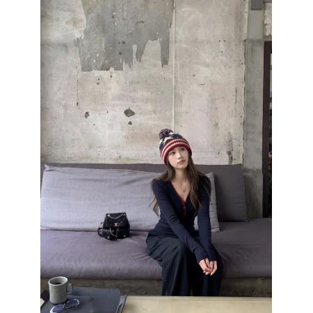 FA54626# 假两件撞色领纽扣叠穿修身显瘦打底上衣  服裝批發女裝批發服飾貨源