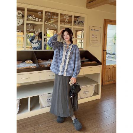 FA54633# 法式灯笼袖系带蓝格子衬衫女宽松蕾丝拼接气质v领长袖上衣春  服裝批發女裝批發服飾貨源