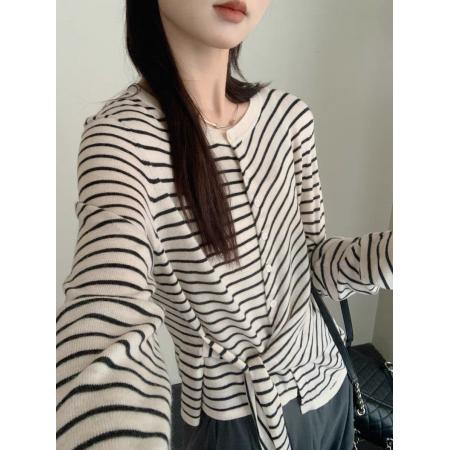 FA54652# 秋季新款设计感撞色条纹系带长袖针织衫胖mm显瘦不规则T恤女  服裝批發女裝批發服飾貨源