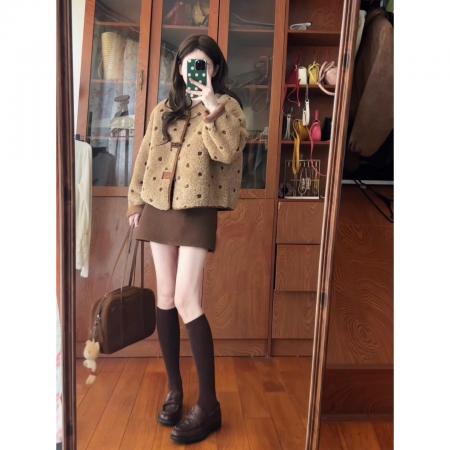 FA54674# 羊羔绒复合麂皮毛巾绣法一小个子独特超好看波点外套  服裝批發女裝批發服飾貨源