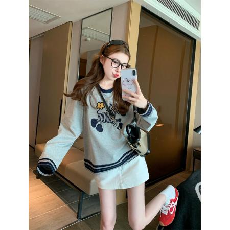 FA54796# 灰色卡通小马纯棉长袖t恤女春秋港味复古宽松内搭上衣ins  服裝批發女裝批發服飾貨源