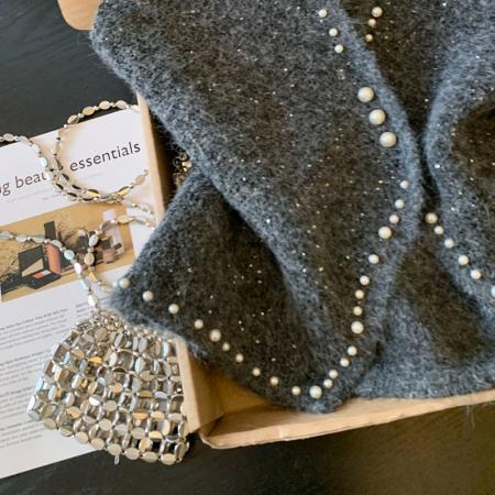 FA54857# 设计感钉珠针织马甲开衫女冬季新款高级感叠穿坎肩毛衣上衣女  服裝批發女裝批發服飾貨源