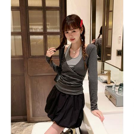 FA54889# 条纹挂脖假两件长袖t恤女春季拼接巨好看设计感上衣  服裝批發女裝批發服飾貨源