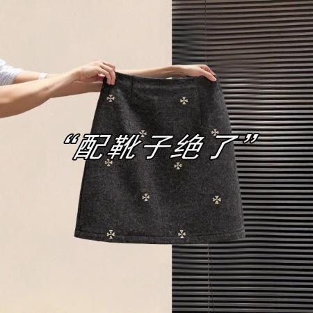 FA55128# 韩版灰色刺绣毛呢半身裙女秋冬季新款小个子高腰显瘦a字包臀短裙 服裝批發女裝批發服飾貨源