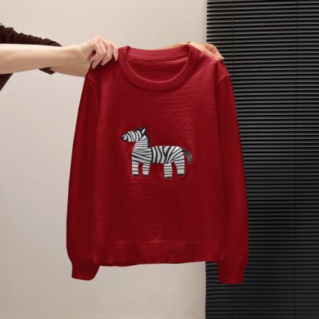 FA55154# 新款秋冬小马斑斑卡通刺绣针织女新年红毛衣宽松韩系减龄 服裝批發女裝批發服飾貨源