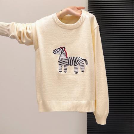 FA55154# 新款秋冬小马斑斑卡通刺绣针织女新年红毛衣宽松韩系减龄 服裝批發女裝批發服飾貨源