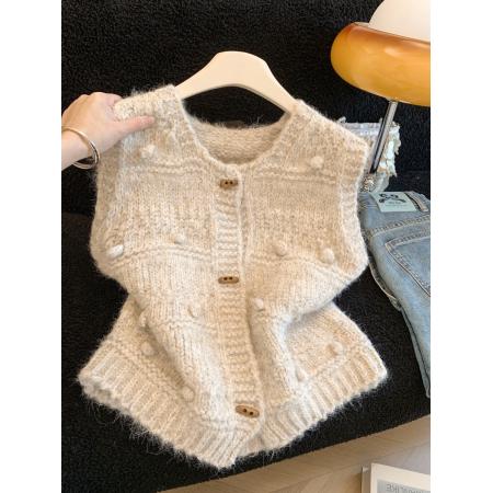 FA55265# 韩版立体毛球针织马甲女冬季款复古牛角扣马夹背心叠穿无袖小上衣 服裝批發女裝批發服飾貨源