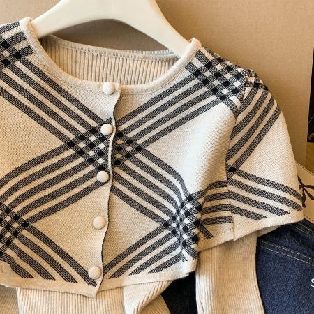 FA55266# 韩版新年套装秋冬季新款格纹斗篷+内搭毛衣针织衫两件套 服裝批發女裝批發服飾貨源