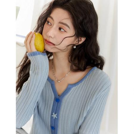 FA55272# 蓝色针织开衫女秋装新款薄款撞色扣子修身打底上衣 服裝批發女裝批發服飾貨源