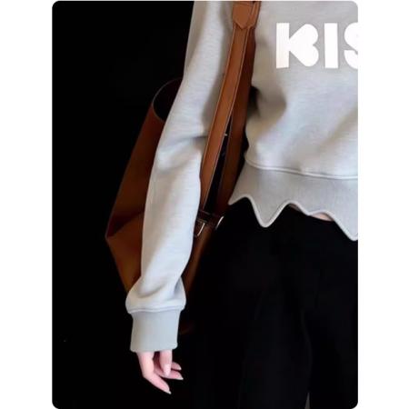 FA55288# 美式复古灰色不规则修身短款上衣设计感秋冬字母印花长袖正肩卫衣 服裝批發女裝批發服飾貨源