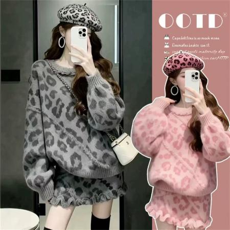 FA55294# 温柔风软糯豹纹毛绒圆领毛衣套装女秋冬千金感针织半身裙两件套潮 服裝批發女裝批發服飾貨源