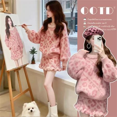 FA55294# 温柔风软糯豹纹毛绒圆领毛衣套装女秋冬千金感针织半身裙两件套潮 服裝批發女裝批發服飾貨源