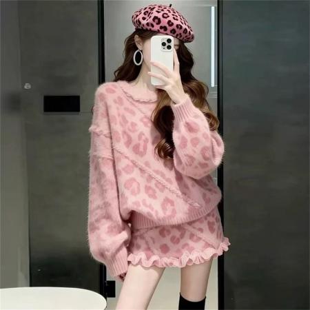 FA55294# 温柔风软糯豹纹毛绒圆领毛衣套装女秋冬千金感针织半身裙两件套潮 服裝批發女裝批發服飾貨源