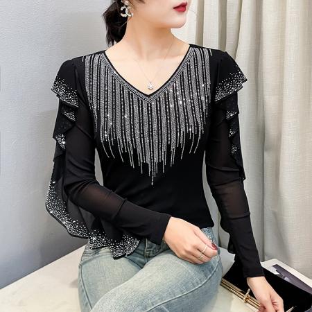 FA55316# 欧洲站春上新V领花边镂空镶钻洋气修身显瘦打底衫女潮 服裝批發女裝批發服飾貨源