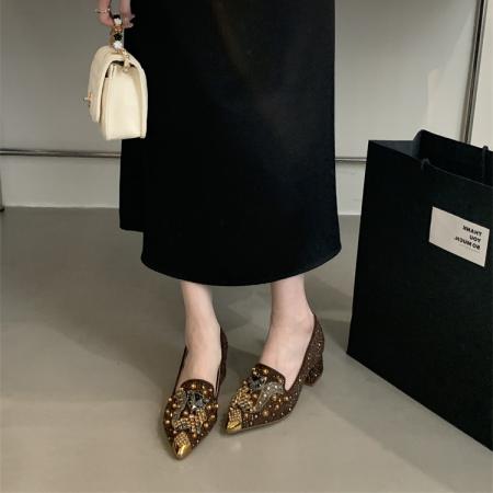 X-33024#中古风尖头粗跟单鞋女早春新款重工复古水钻时尚高跟单鞋 鞋子批发女鞋批发高跟鞋批发