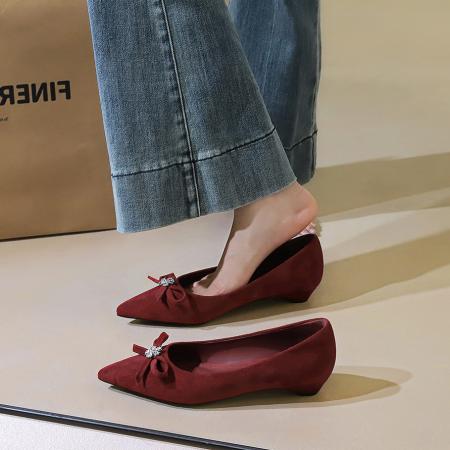 X-33053#韩版时尚蝴蝶结水钻小花尖头浅口一脚蹬高级感绒面单鞋女 鞋子批发女鞋批发高跟鞋批发