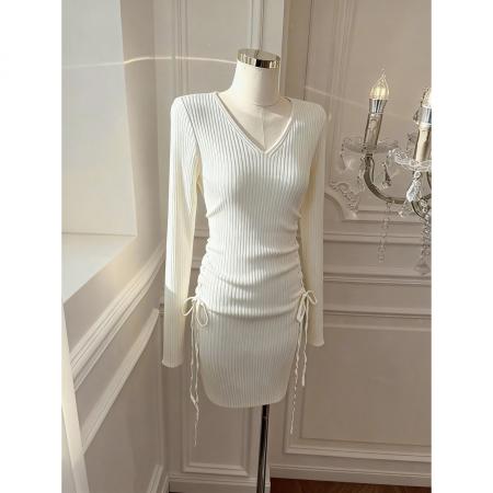 纯欲风V领长袖抽绳针织连衣裙女秋冬百搭修身显瘦短裙 服裝批發女裝批發服飾貨源