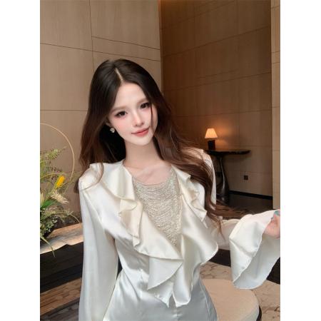 早春新款米色微喇袖缎面衬衫女设计感修身气质上衣 服裝批發女裝批發服飾貨源