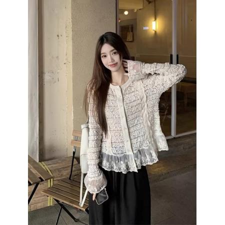 蕾丝拼接喇叭袖衬衫女春秋季新款设计感别致休闲宽松显瘦打底上衣 服裝批發女裝批發服飾貨源