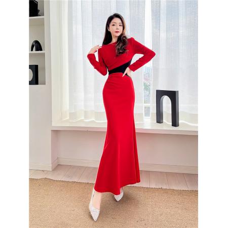 FA55451# 春新款时髦洋气一字领撞色包臀长裙紧身连衣裙  服裝批發女裝批發服飾貨源