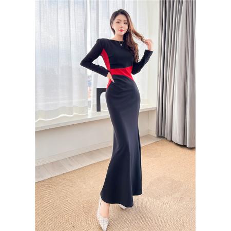 FA55451# 春新款时髦洋气一字领撞色包臀长裙紧身连衣裙  服裝批發女裝批發服飾貨源