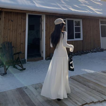 FA55487# 法式温柔风白色针织长袖内搭连衣裙秋冬设计感小众V领拼接大摆裙  服裝批發女裝批發服飾貨源