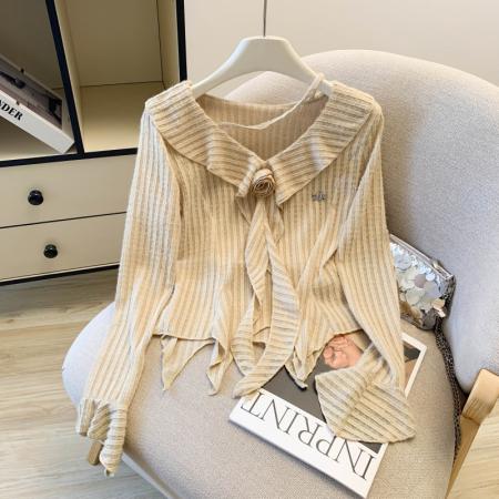 FA55628# 春季新款V领荷叶边立体玫瑰气质不规则喇叭袖蕾丝衫女  服裝批發女裝批發服飾貨源