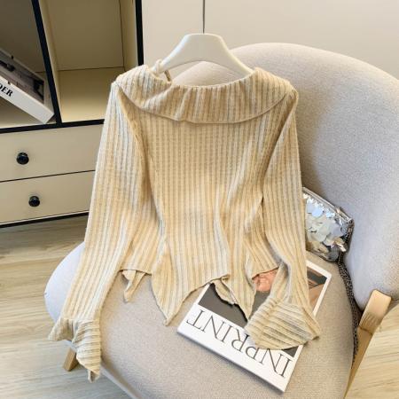 FA55628# 春季新款V领荷叶边立体玫瑰气质不规则喇叭袖蕾丝衫女  服裝批發女裝批發服飾貨源