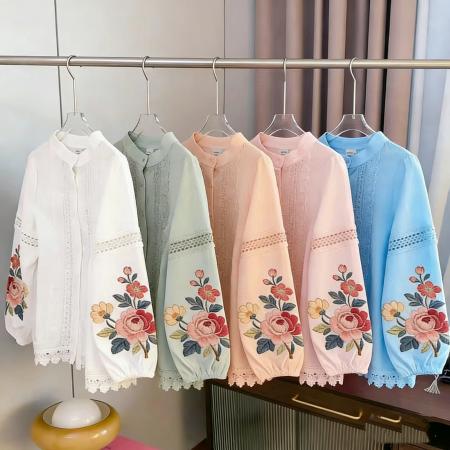 FA55648# 报单有货洋气刺绣花朵蕾丝衬衫装开衫春秋气质显瘦灯笼袖衬衣  服裝批發女裝批發服飾貨源