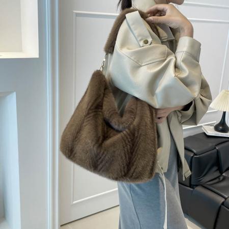 TJ2249# 秋冬流行毛绒包...