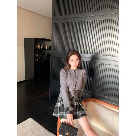 FA55723# miu系学院风套装拼接假两件毛衣开衫格子百褶半身裙两件套 服裝批發女裝批發服飾貨源