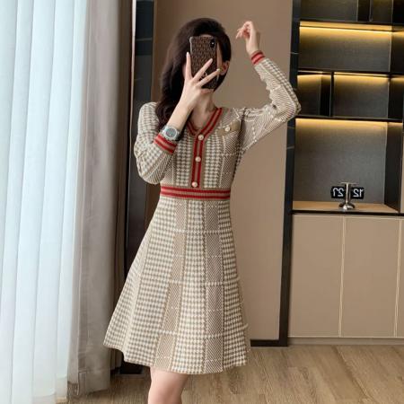 FA55731# 名媛小香风撞色格子V领裙子秋季新款时尚气质显瘦a字针织连衣裙 服裝批發女裝批發服飾貨源