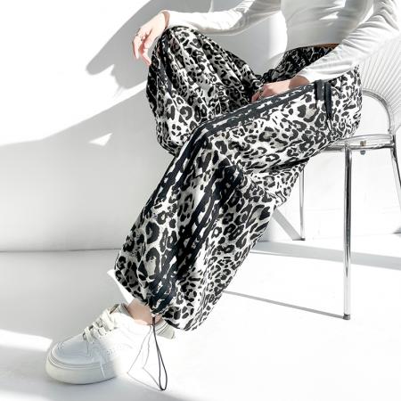 FA55737# 春秋季新款豹纹休闲裤女高腰弯刀裤显瘦百搭慵懒感阔腿裤卫裤 服裝批發女裝批發服飾貨源