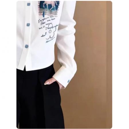 FA55839# 法式印花拼接polo领白色长袖衬衫女高级设计感收腰短款上衣早春季 服裝批發女裝批發服飾貨源