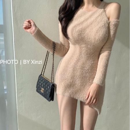 FA55884# 春新款ins气质纯欲修身显瘦露肩不规则针织连衣裙毛衣 服裝批發女裝批發服飾貨源