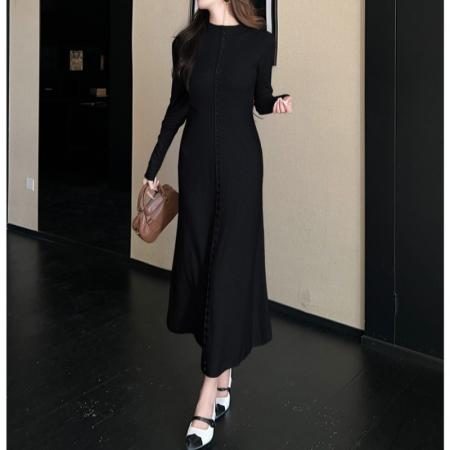 FA55885# 春新款针织连衣裙半高领软糯单排扣韩版气质修身百搭打底裙 服裝批發女裝批發服飾貨源