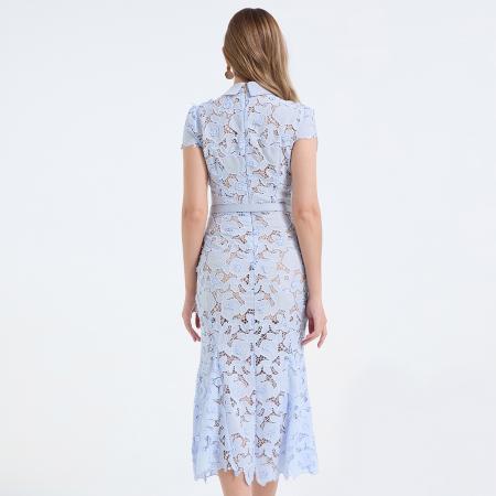 重工蕾丝立体镂空花朵蕾丝拼接衬衫领修身鱼尾连衣裙 服裝批發女裝批發服飾貨源