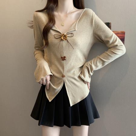 FA56041# 春款大码女装秋款设计感百搭显瘦v领T恤小众别致上衣 服裝批發女裝批發服飾貨源