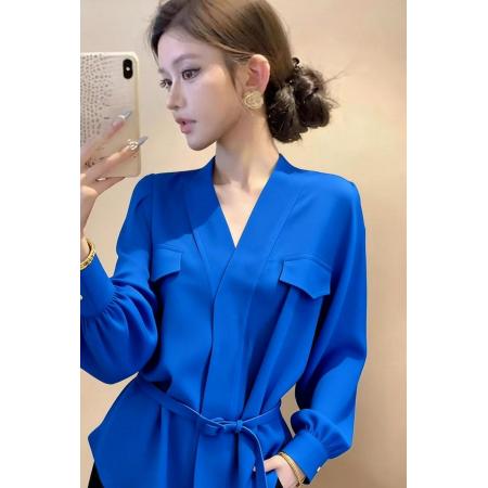 FA56052# 显白蓝色V领洋气百搭长袖上女冬季女装时尚新款气质高级感衬衫 服裝批發女裝批發服飾貨源