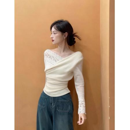 FA56054# 杏色蕾丝拼接一字肩长袖t恤衫女秋冬内搭打底特别漂亮的掐腰上衣 服裝批發女裝批發服飾貨源