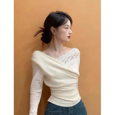 FA56054# 杏色蕾丝拼接一字肩长袖t恤衫女秋冬内搭打底特别漂亮的掐腰上衣 服裝批發女裝批發服飾貨源
