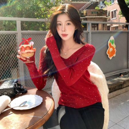 FA56173# 纯欲性感红色V领烫钻针织衫毛衣女早春修身显瘦绝美内搭打底上衣 服裝批發女裝批發服飾貨源