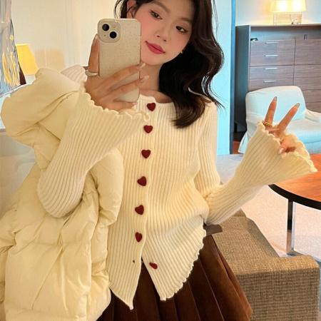 FA56206# 安迪绒洗水天猫抖音品质爱心纽扣针织开衫女潮 服裝批發女裝批發服飾貨源