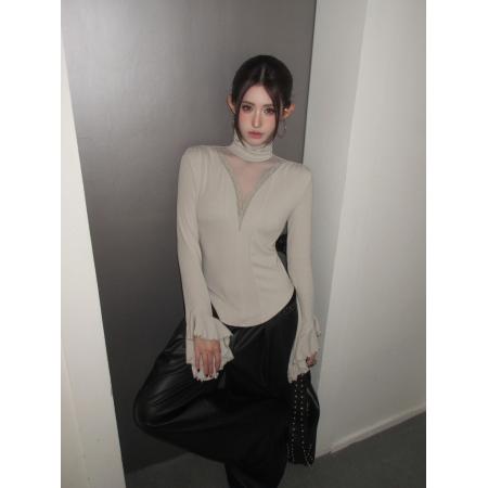 FA56218# 春季纯欲高领拼接蕾丝网纱不规则喇叭袖透视修身显瘦上衣 服裝批發女裝批發服飾貨源