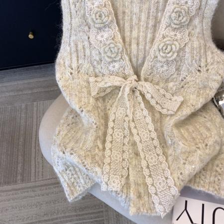 FA56262# 上法式温柔立体花朵v领针织马甲背心女秋冬洋气气质显瘦毛衣 服裝批發女裝批發服飾貨源