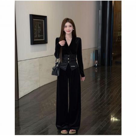 FA56281# 奢宠主角雾中芭蕾V领丝绒拼接纽扣显瘦上衣直筒加绒裤套装 服裝批發女裝批發服飾貨源