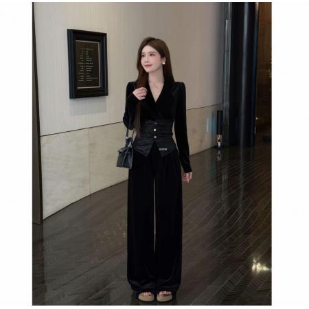 FA56281# 奢宠主角雾中芭蕾V领丝绒拼接纽扣显瘦上衣直筒加绒裤套装 服裝批發女裝批發服飾貨源