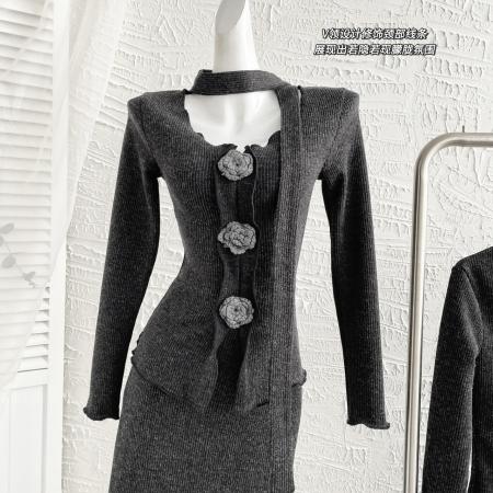 FA56283# 木木家设计感立体花朵飘带上衣+松紧高腰显瘦半身裙 服裝批發女裝批發服飾貨源